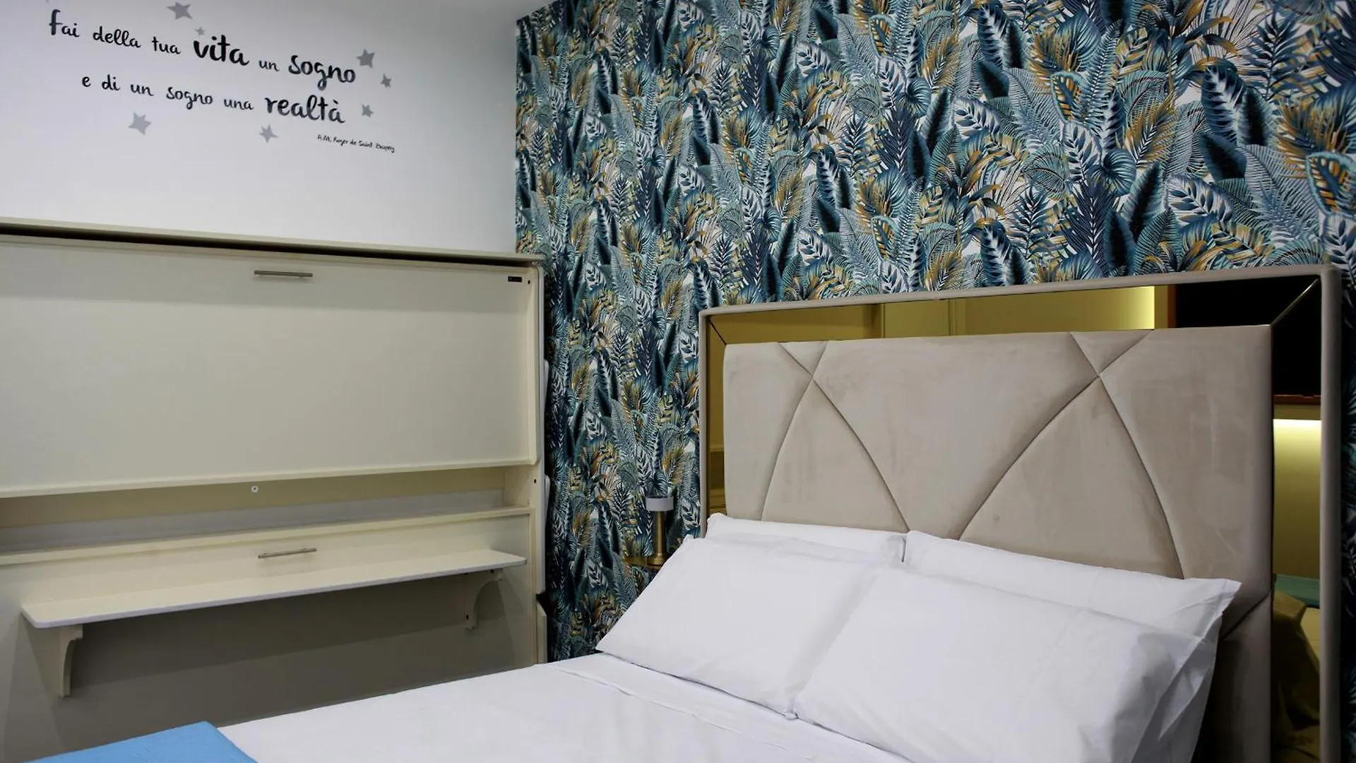 Guest house I Correra Luxury House Hotel Naples Italy